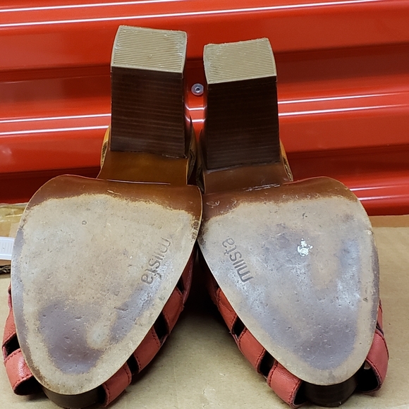 Leather sandal - Picture 3 of 5